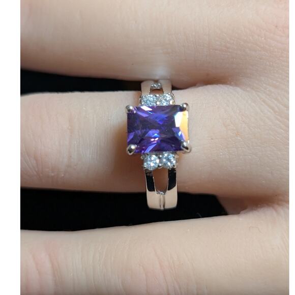 Unbranded Jewelry - Emerald Cut Purple Crystal & Four Round Cut CZ Silver Tone Ring Size 8.25
